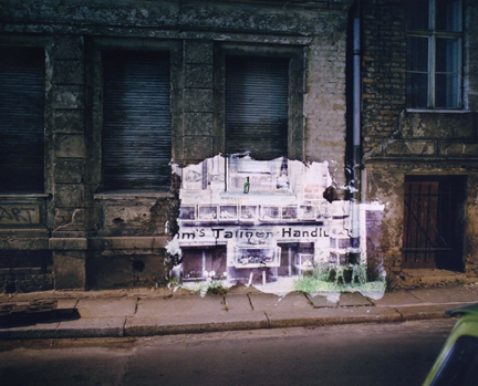Steinstrasse 21: Slide Projection of former Jewish-owned Pigeon Shop (1931)