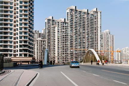 Changhua Road Bridge over the Suzhou Creek, from the 